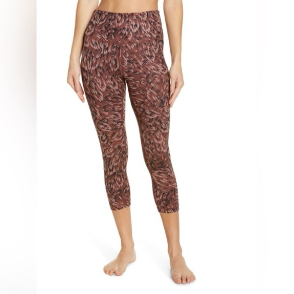 Zella High Waist Studio Lite Crop Leggings in Brown Marron Brush Stroke
